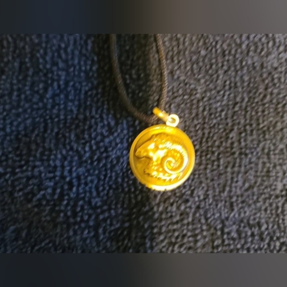18k Solid Gold Pendant